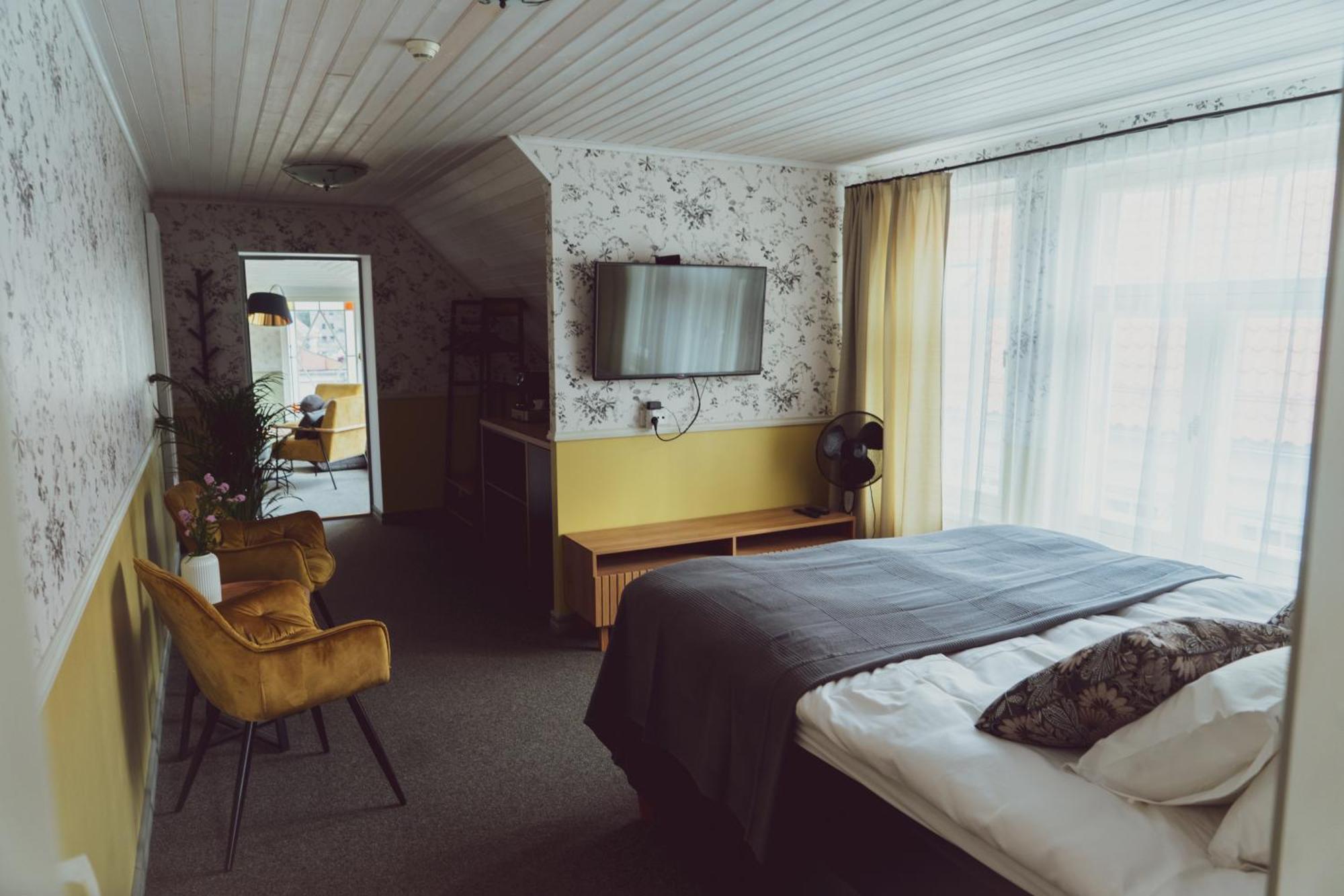 קורסארה Vanalinna Boutique Hotel מראה חיצוני תמונה