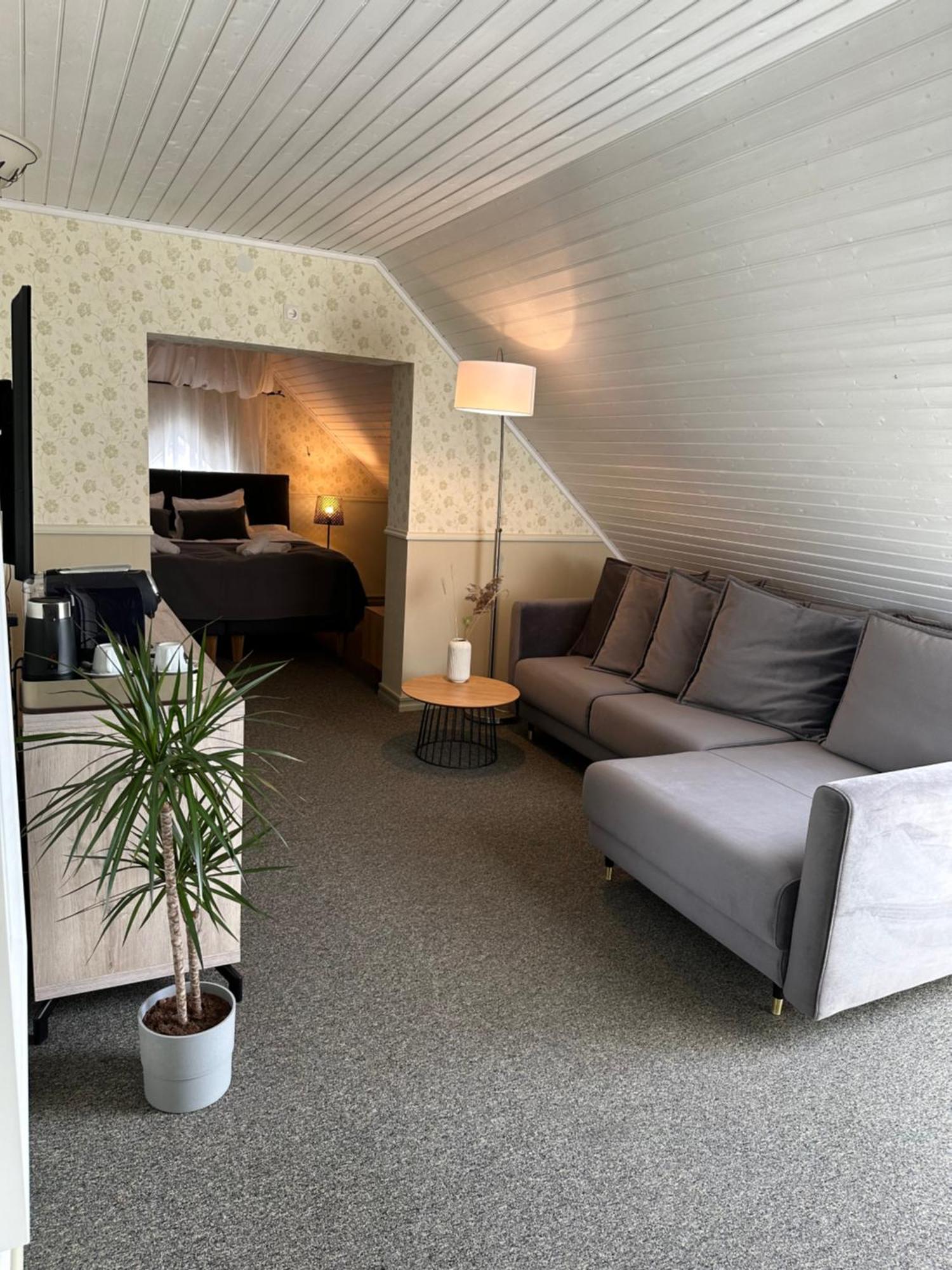 קורסארה Vanalinna Boutique Hotel מראה חיצוני תמונה
